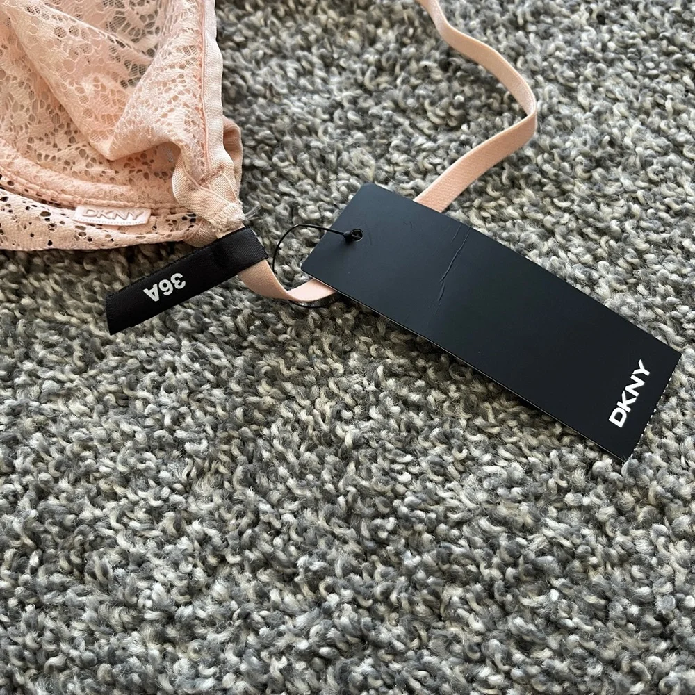 DKNY Lace Underwire Bra in Dusty Rose Size 36A